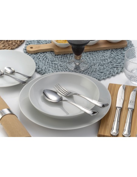 Cruz de Malta - Vajilla porcela 18 piezas